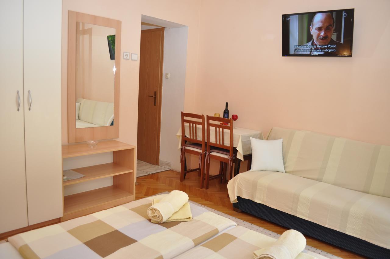 Apartma Ljubica *