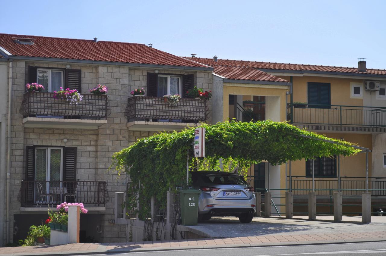 Apartma Ljubica *